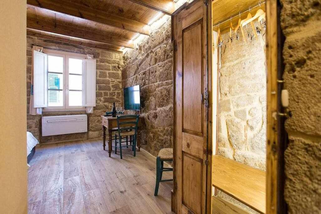 Grand Suite Gioberti Elegante Nel Cuore Di Альгеро Экстерьер фото